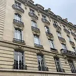 Contemporary Apartment 150 Meters From Place Victor Hugo Paris 16