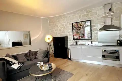 Contemporary 150 Meters From Place Victor Hugo 16 * Parigi